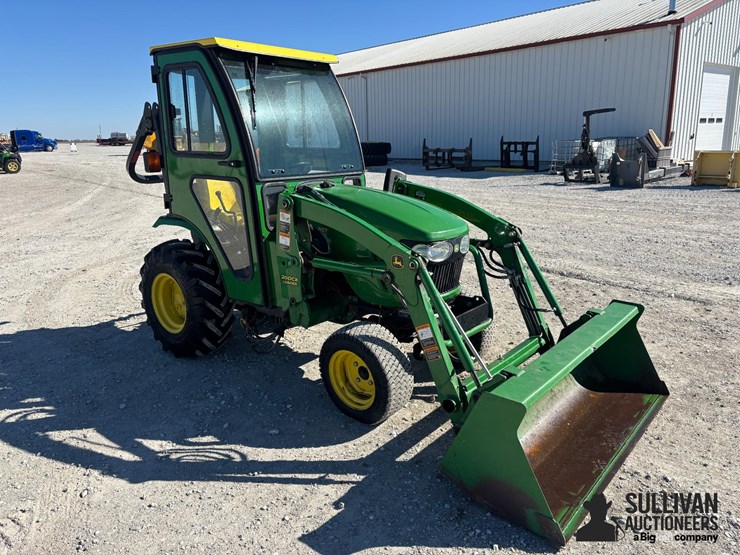 2011-john-deere-2320-image-3
