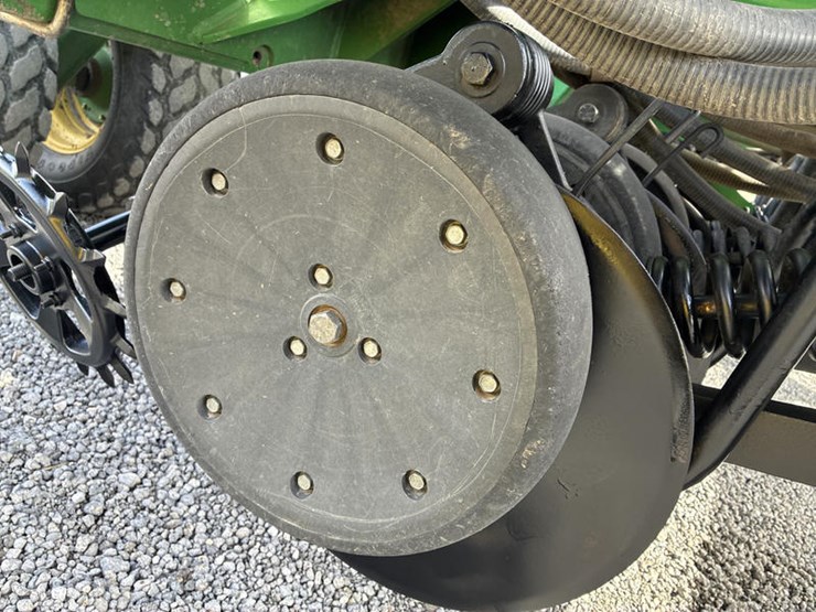 2005-john-deere-1690-image-26