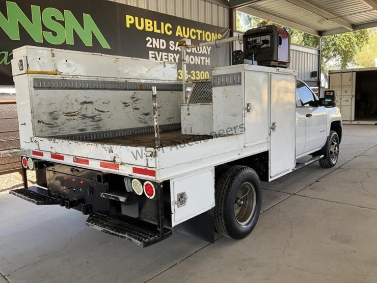 2015-chevrolet-silverado-3500-image-7