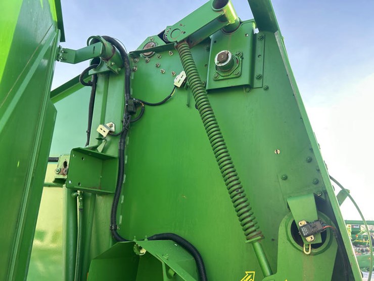 1999-john-deere-566-image-47