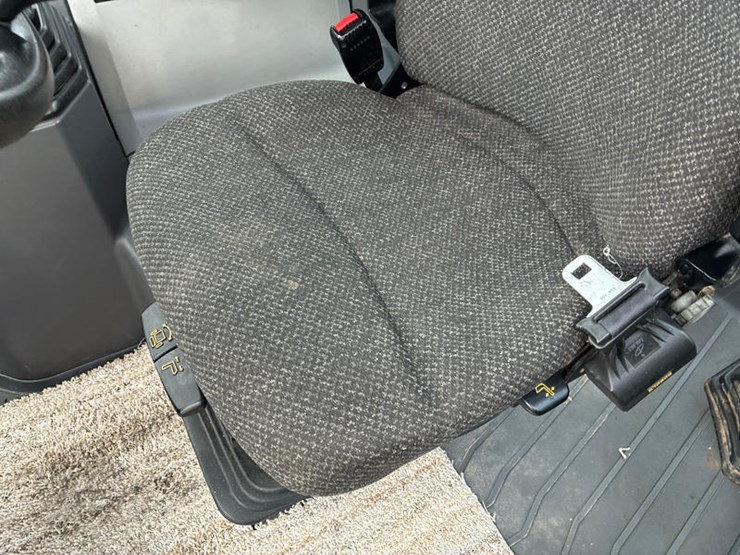 2017-caterpillar-415f2-image-65