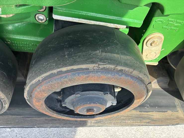 2021-john-deere-8rx-370-image-67