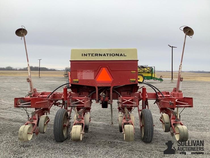 international-800-cyclo-air-image-6