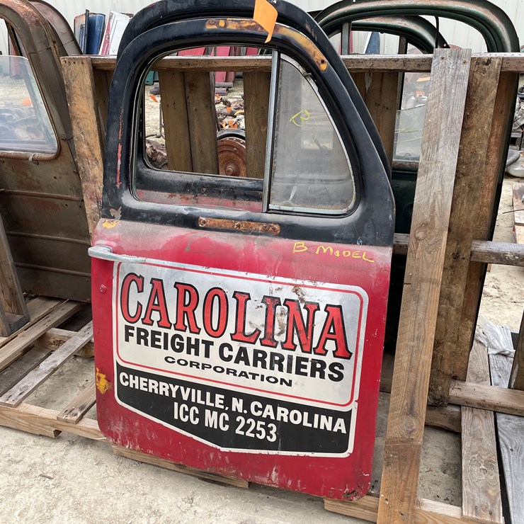 #4406 • (2) Mack B-Model Vintage Truck Doors