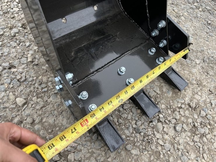 2026-miva-va13-mini-hydraulic-excavator-image-13