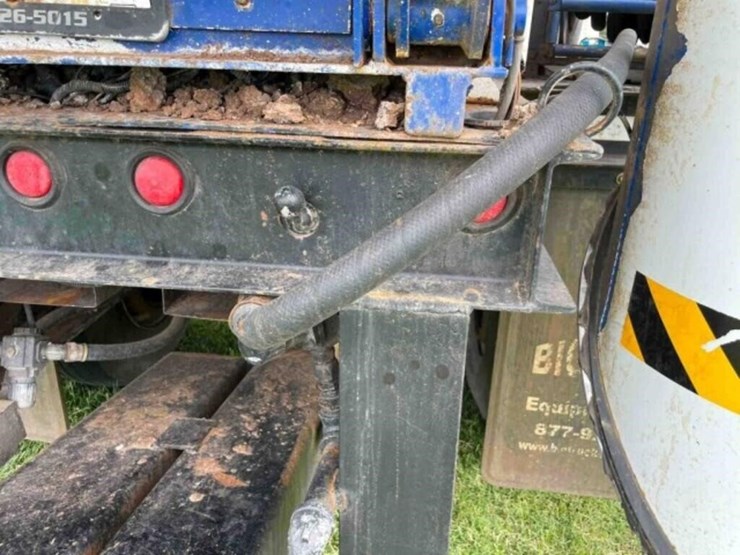 2014-international-durastar-4300-image-32