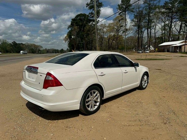 2012-ford-fusion-sel-fwd-4d-sedan-2.5-4cyl.-gasoline-(172,726-miles)-image-10