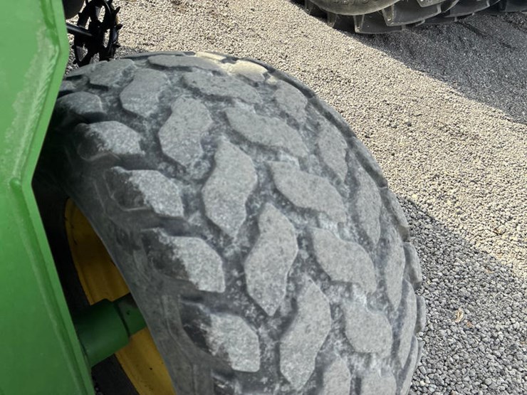 2005-john-deere-1690-image-40