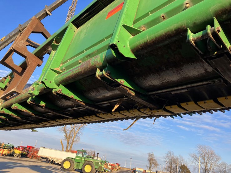 2005-john-deere-630f-image-27