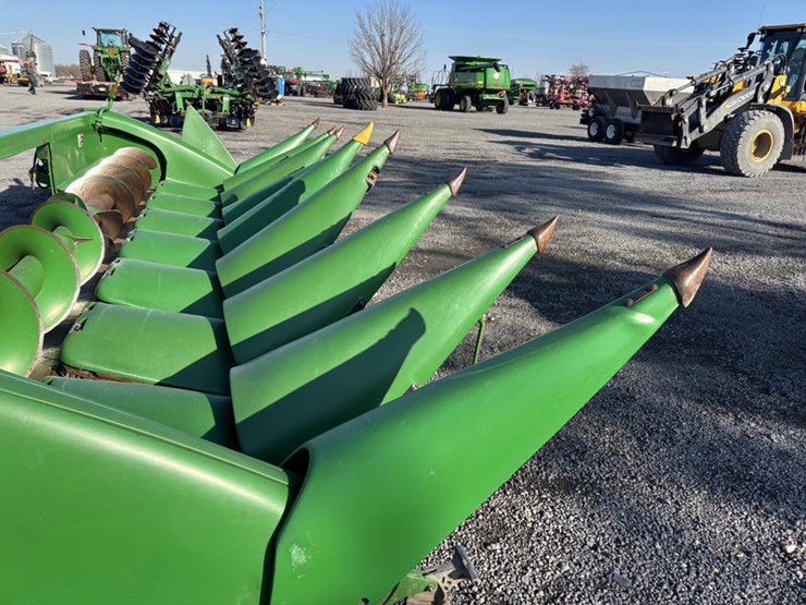 2008-john-deere-608c-image-16