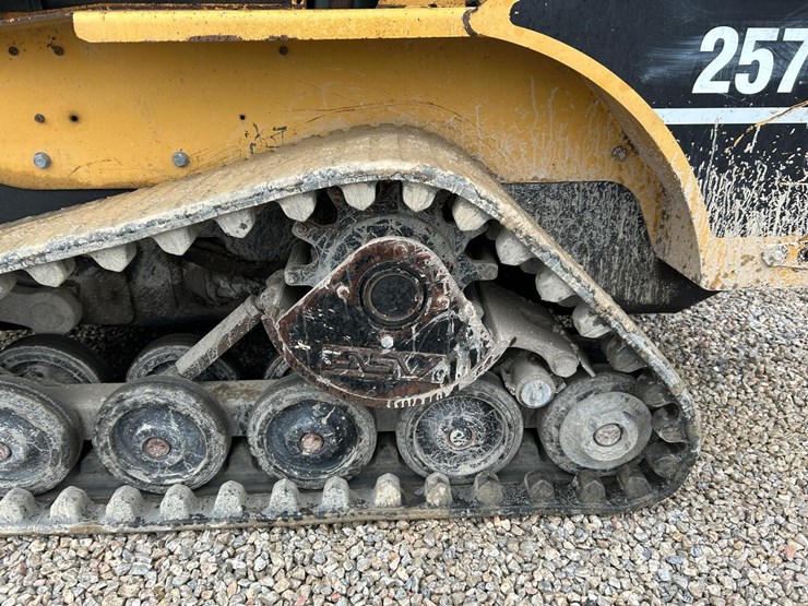 caterpillar-257b-image-18
