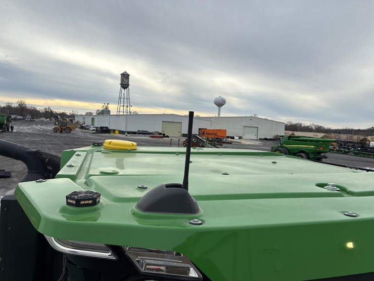 2025-john-deere-9r-590-image-78