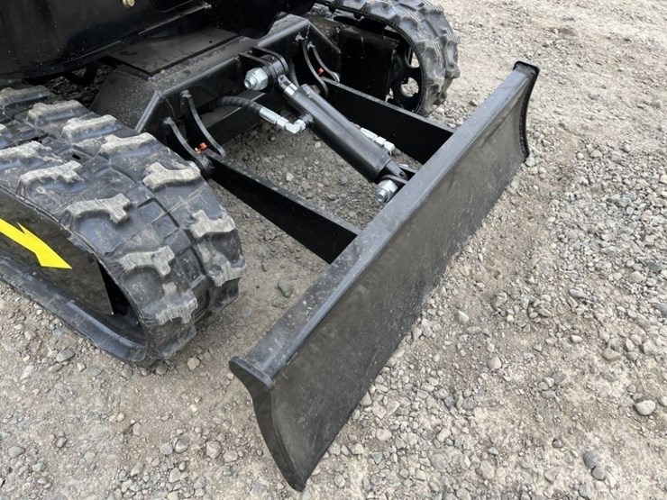 2026-miva-va15-mini-hydraulic-excavator-image-14