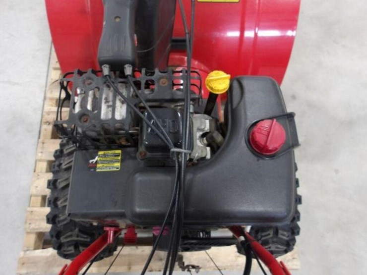 troy-built-31ah5nq5563-11-hp-30-in.-snowblower-image-15
