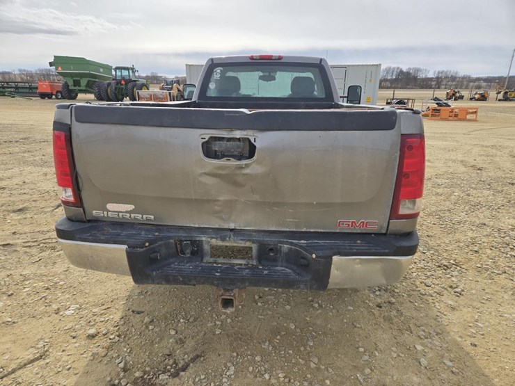 2008-gmc-sierra-2500-image-6