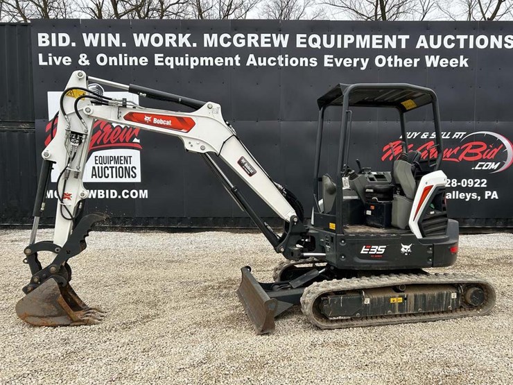 2023-bobcat-e35-image-1