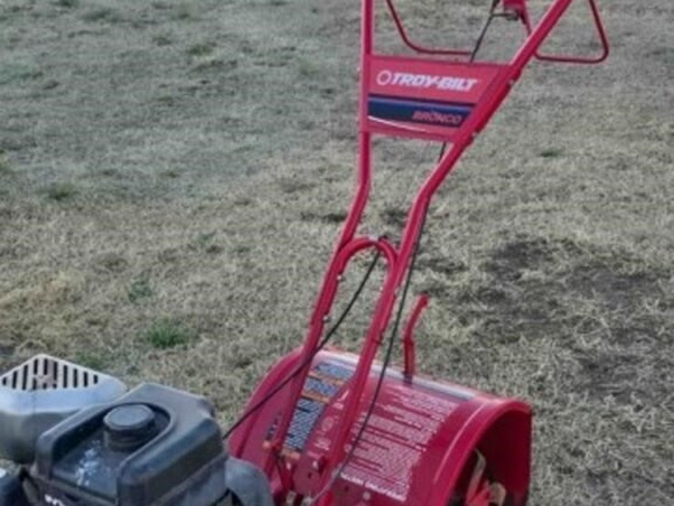 troy-bilt-bronco-image-2