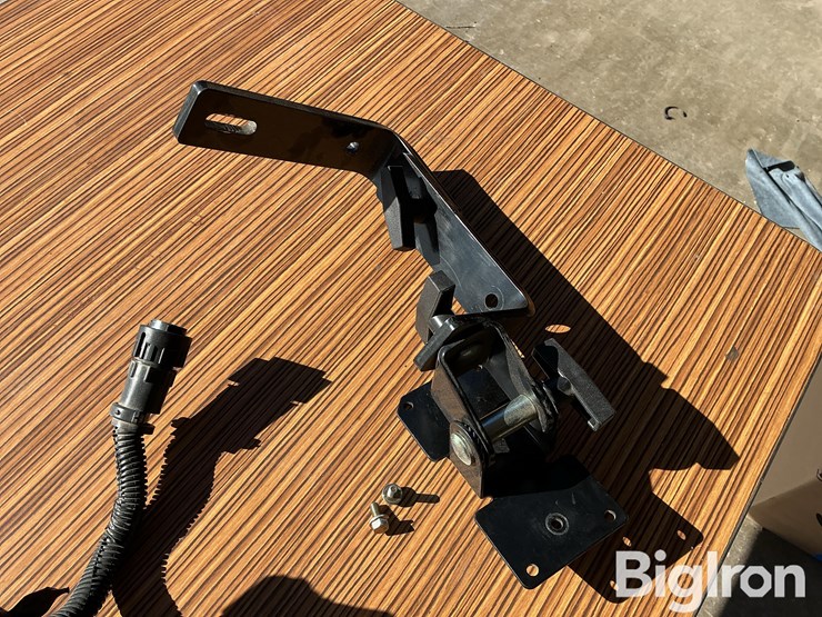 2013-john-deere-2630-image-12