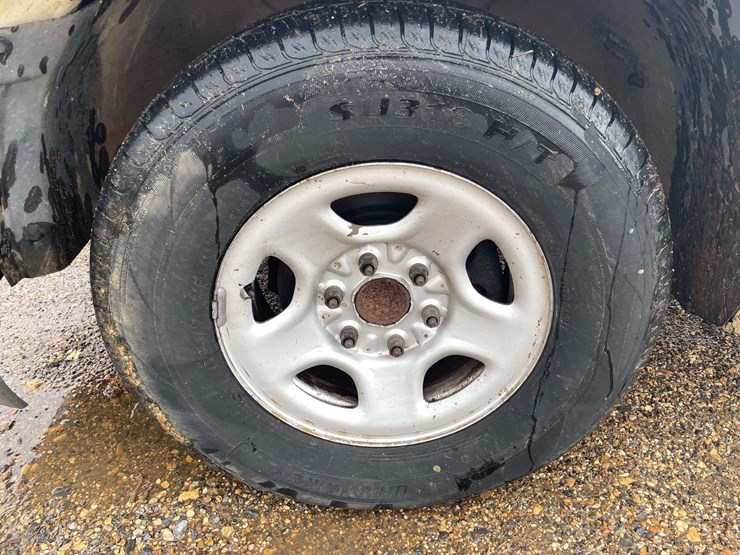 2002-chevrolet-silverado-1500-image-19