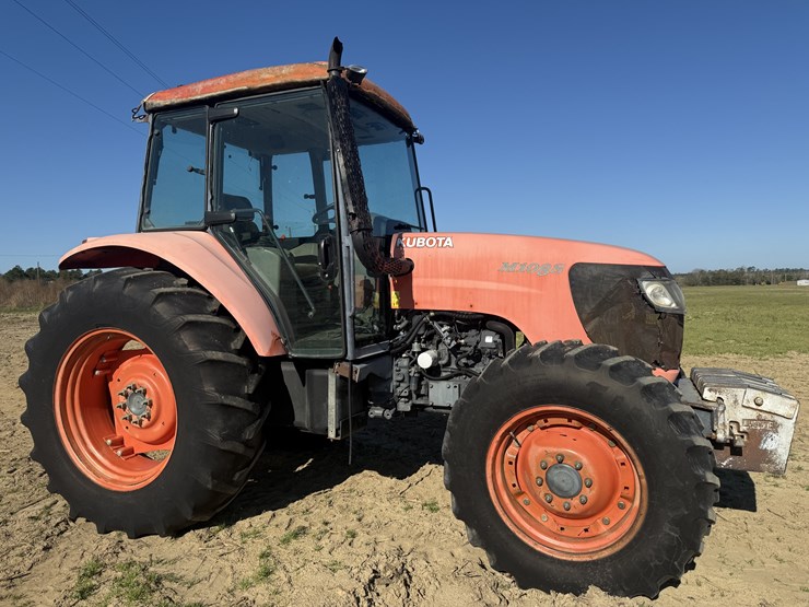2009-kubota-m108s-image-1