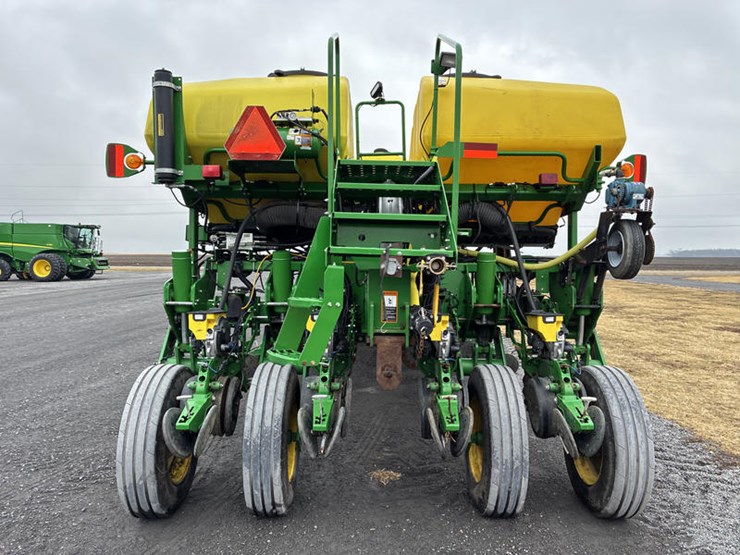2019-john-deere-1775-image-7