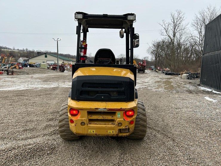 2018-caterpillar-903d-image-3