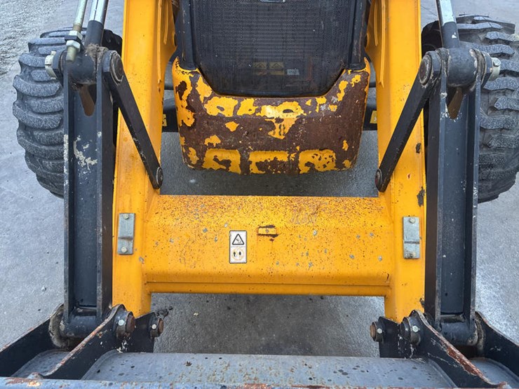 2019-jcb-3cx-image-18