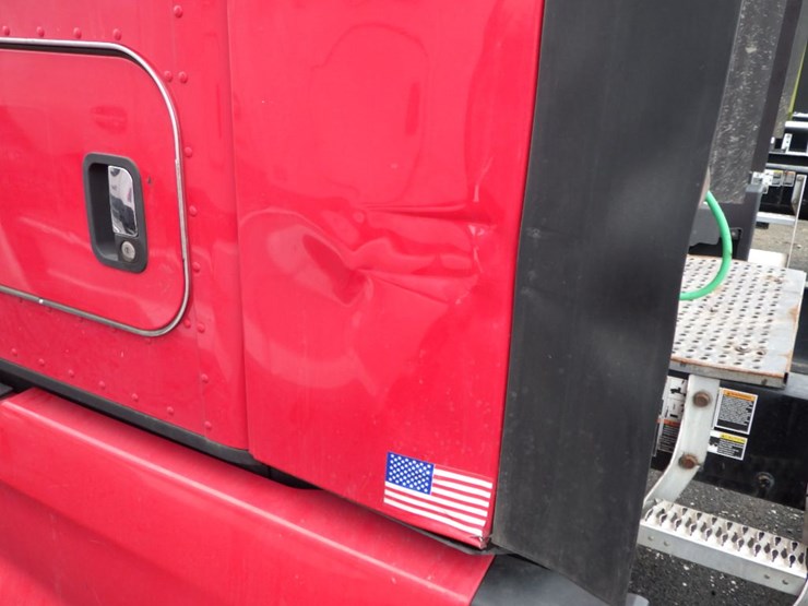 2022-kenworth-t680-image-24