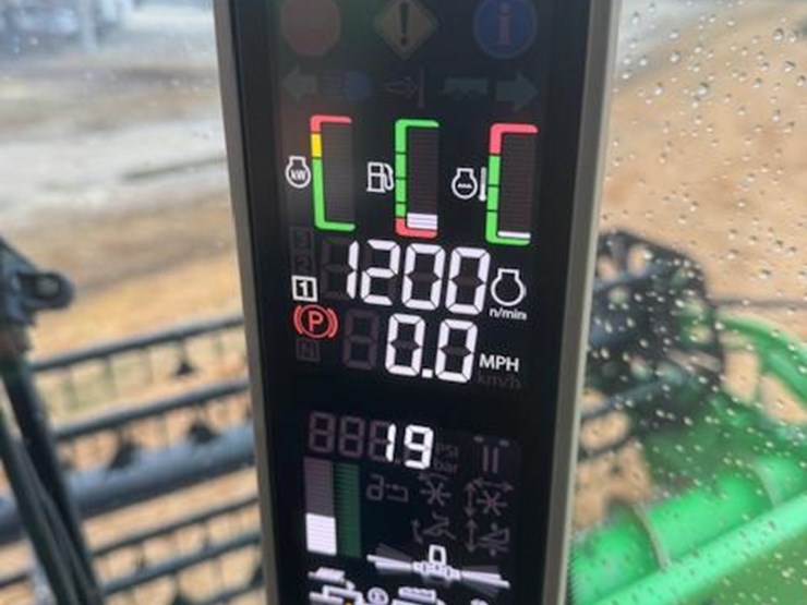 2014-john-deere-s680-image-47