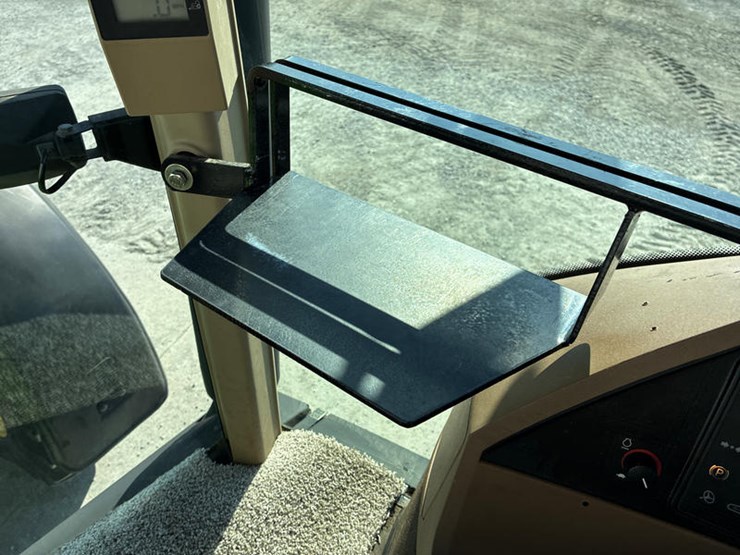 1995-john-deere-8300-image-71