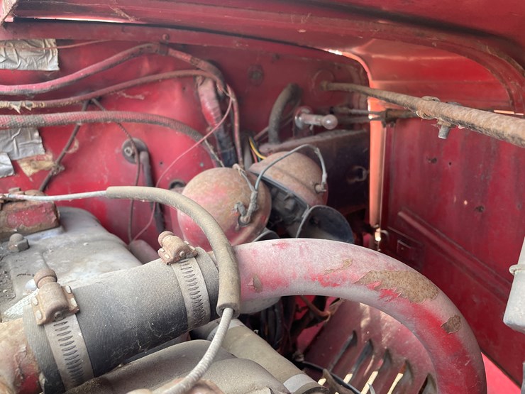 #4206-•-1951-mack-fire-truck-cab-and-chassis,-(no-title)-image-30