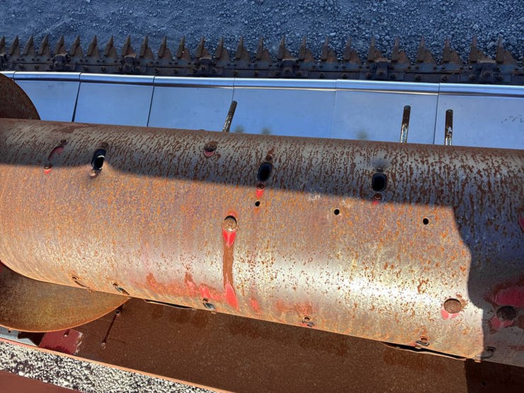 2011-case-ih-3020-image-16