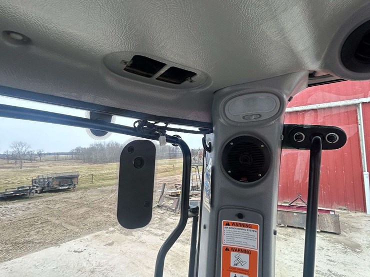 2019-mahindra-3540-hst-image-16