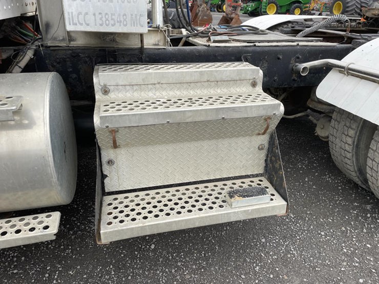 2000-caterpillar-c12-image-14