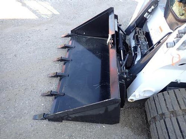 wildcat-60"-skid-steer-tooth-bucket-image-4