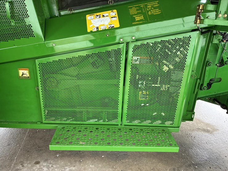 2004-john-deere-9660-sts-image-52
