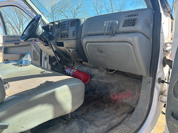 2003-ford-f650-image-23