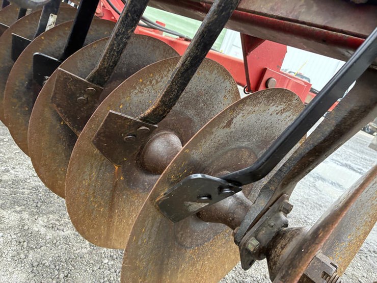 case-ih-3900-image-14