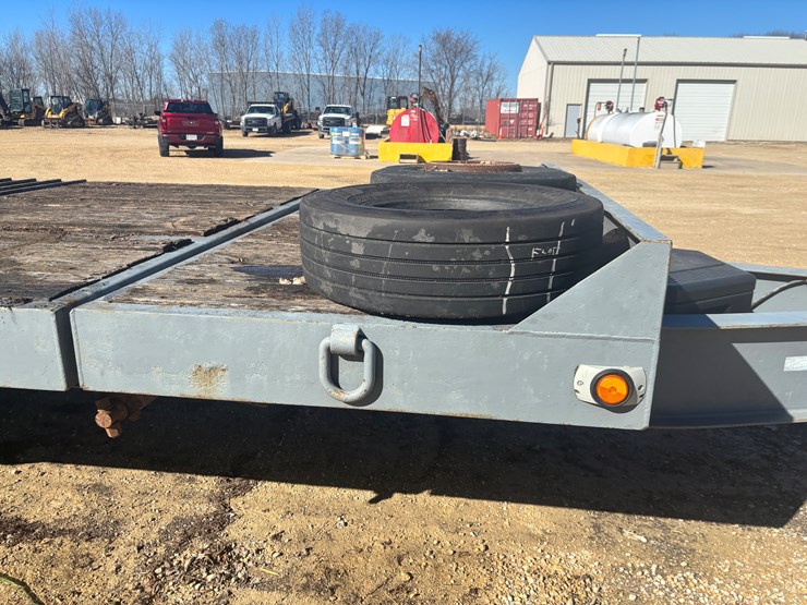 #2320-•-2008-interstate-30'-tri-axle-equipment-trailer-image-20