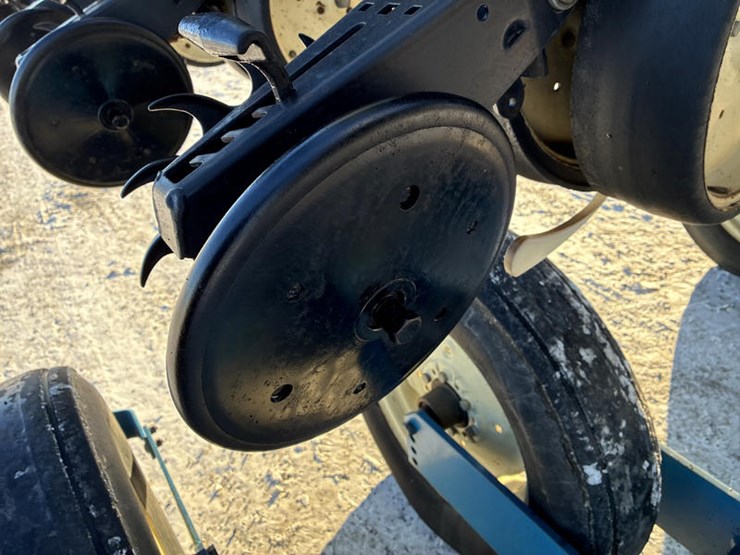 1999-kinze-2500-image-41