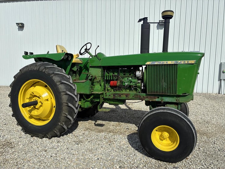 1970-john-deere-4520-image-1