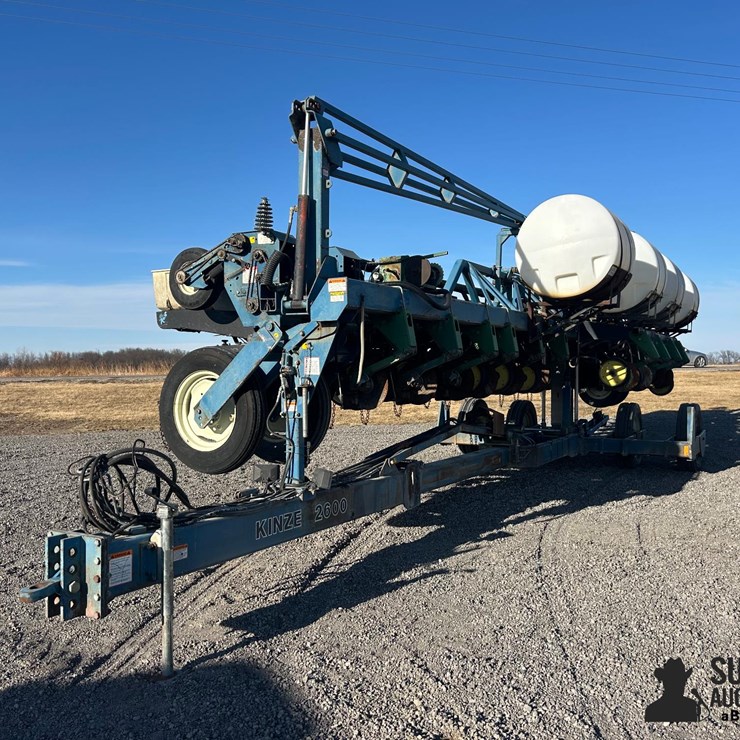 KINZE 2600