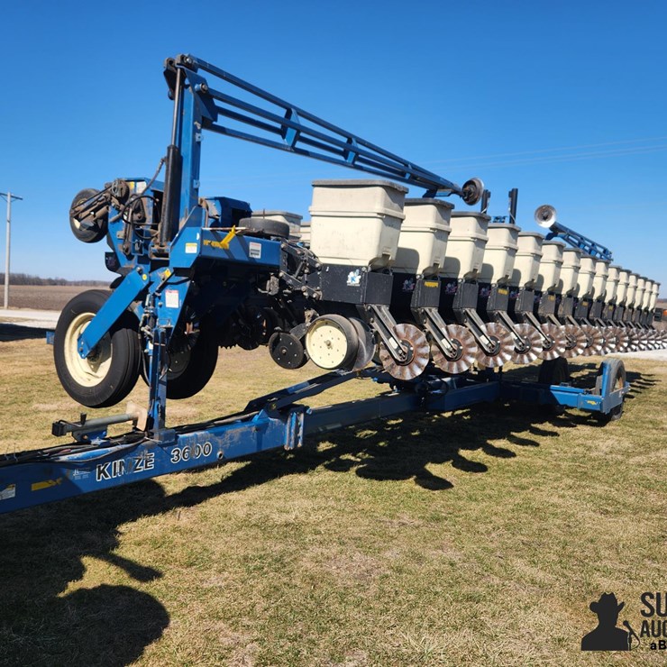 2003 KINZE 3600