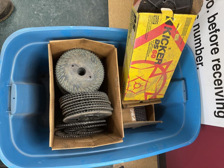 2010-kinze-3600-image-97