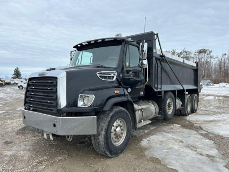 2018-freightliner-114sd-image-1