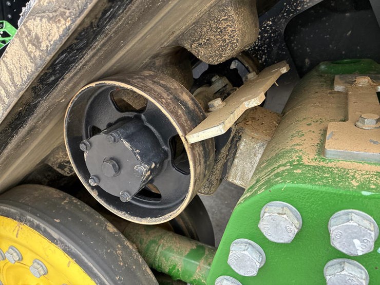 2021-john-deere-8rx-410-image-58