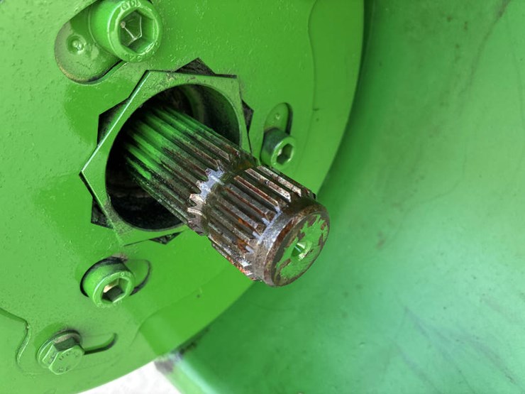 2015-john-deere-s670-image-25