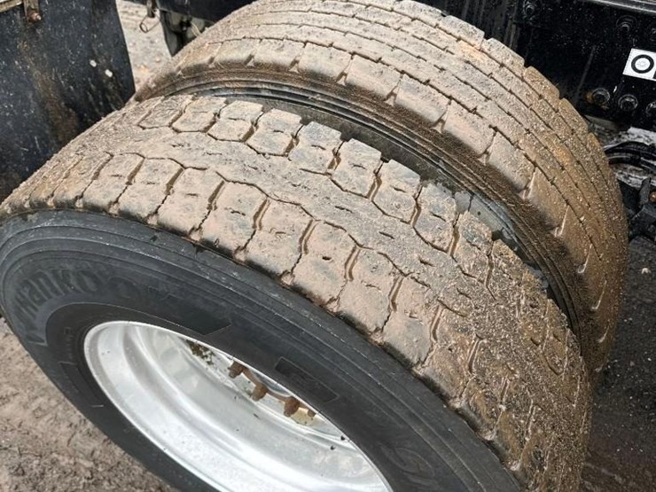 2015-kenworth-t880-image-18