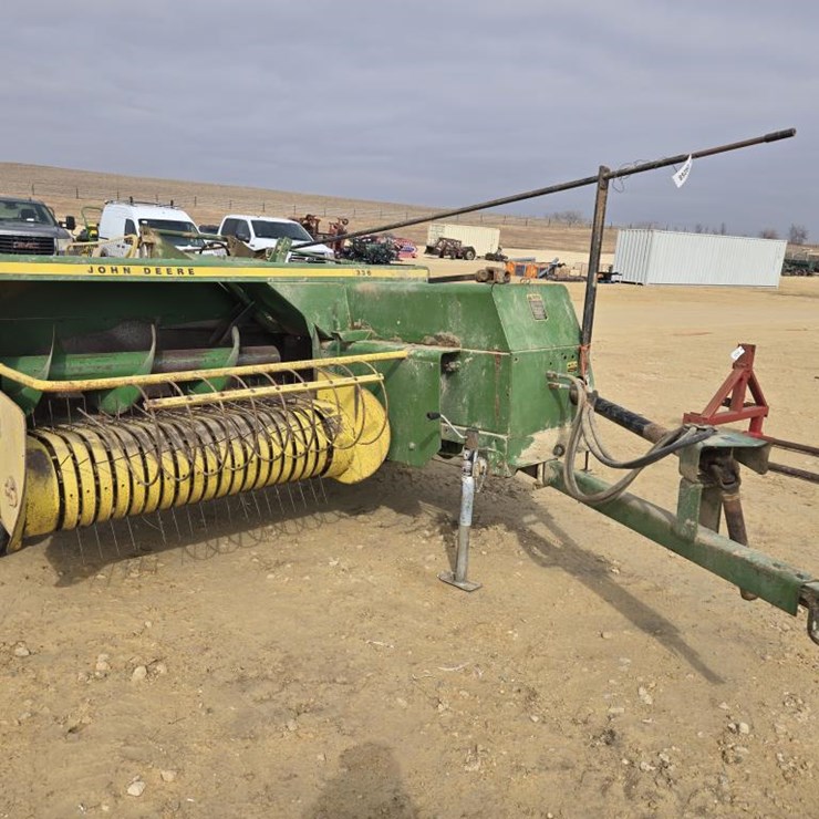 JOHN DEERE 336