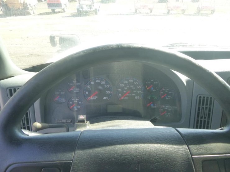 2003-international-7400-image-6